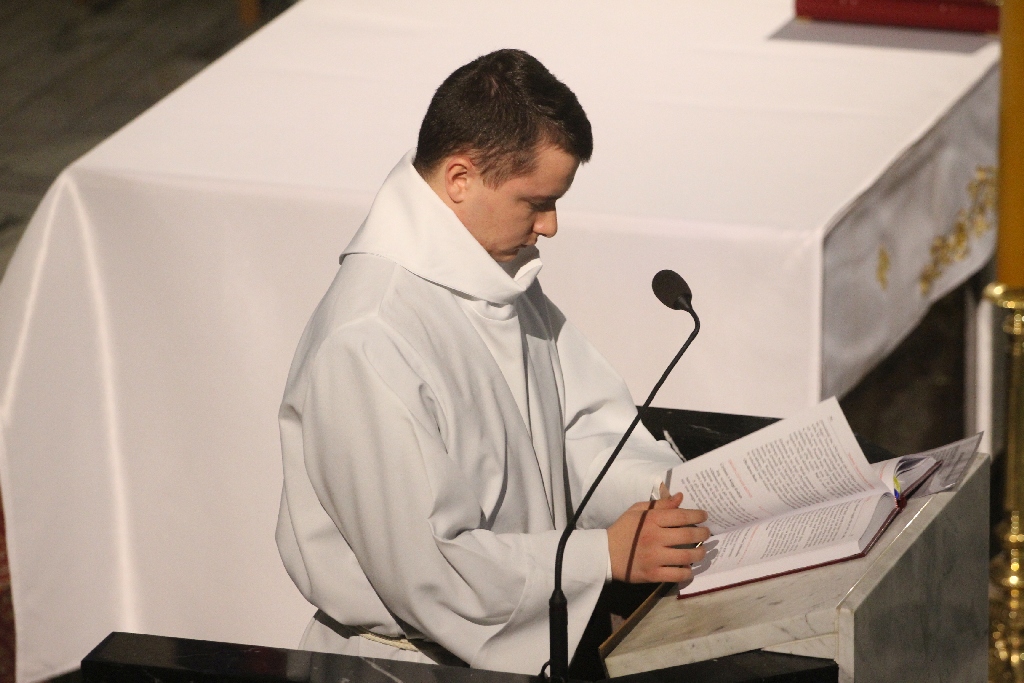 Liturgia Wigilii Paschalnej z procesją rezurekcyjną