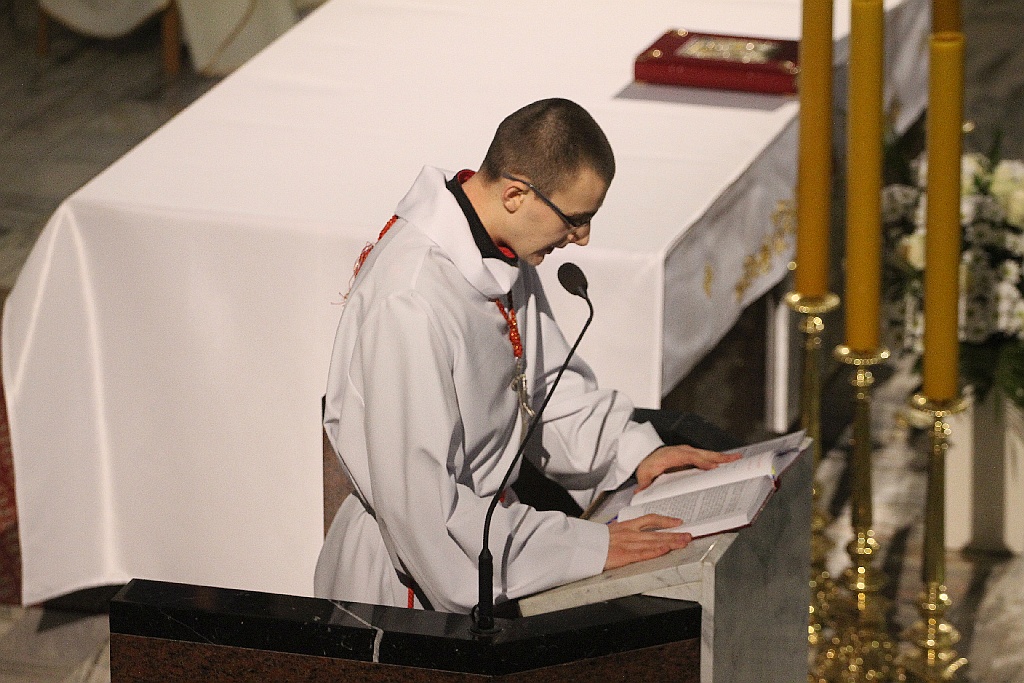 Liturgia Wigilii Paschalnej z procesją rezurekcyjną
