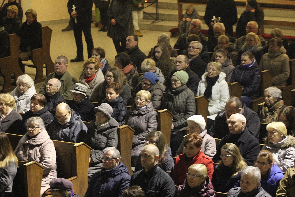 Liturgia Wigilii Paschalnej z procesją rezurekcyjną