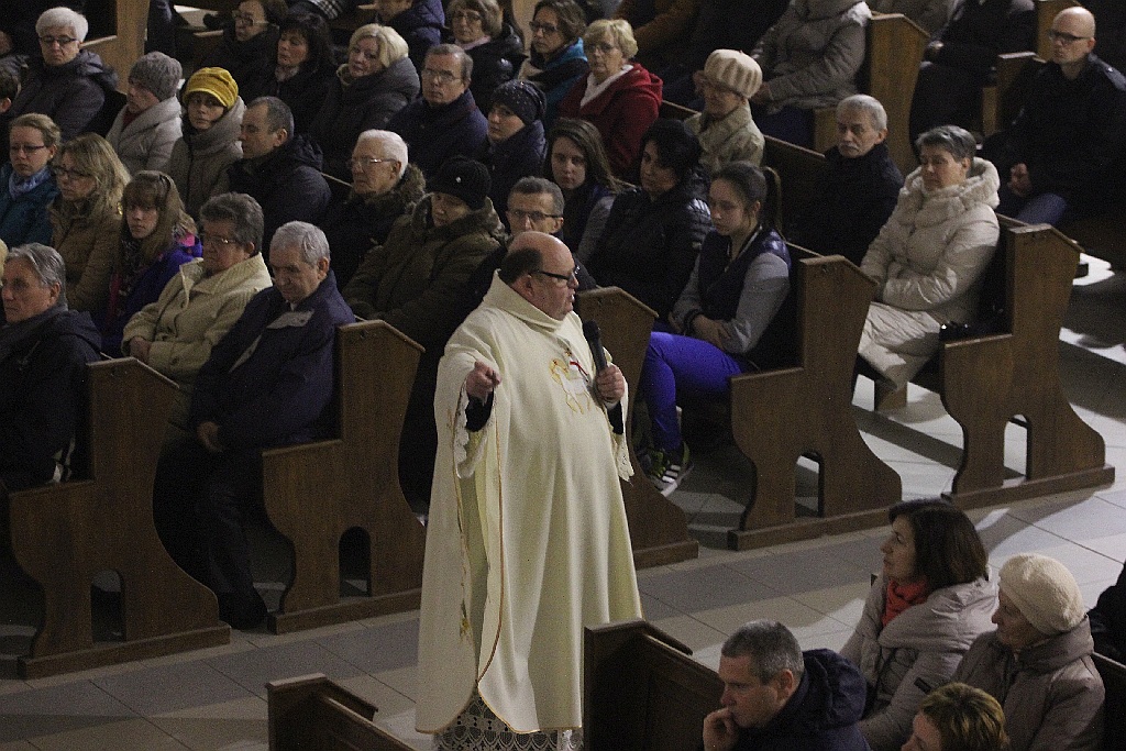 Liturgia Wigilii Paschalnej z procesją rezurekcyjną
