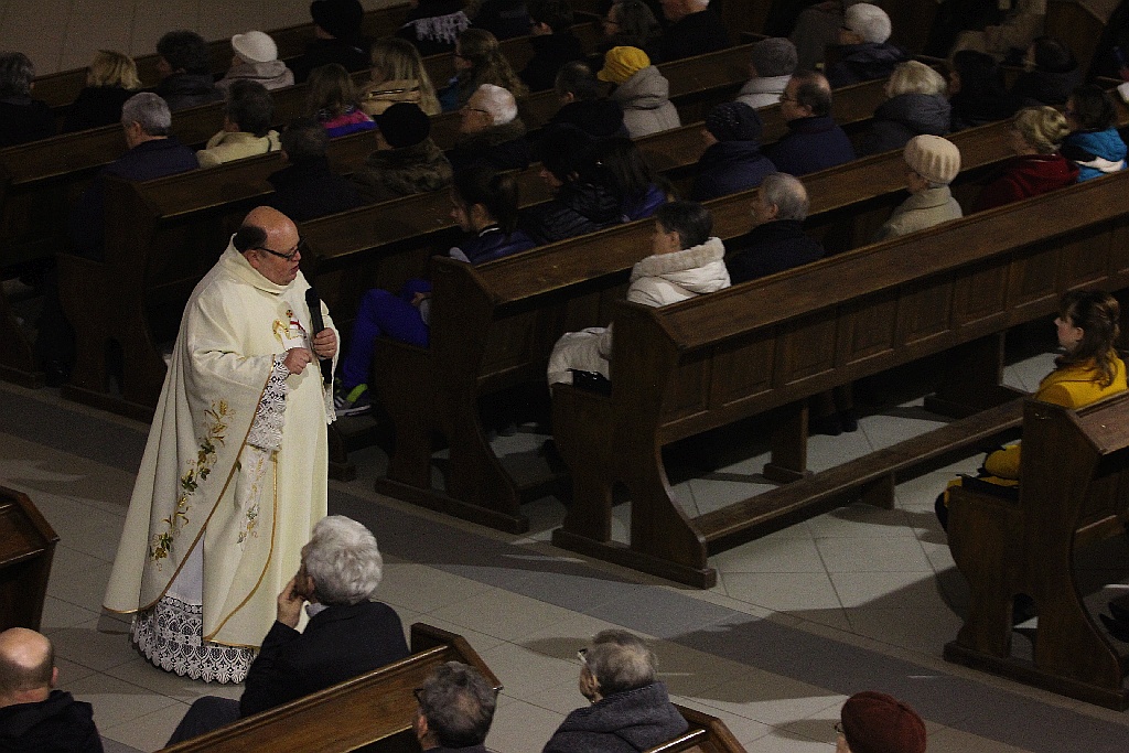 Liturgia Wigilii Paschalnej z procesją rezurekcyjną