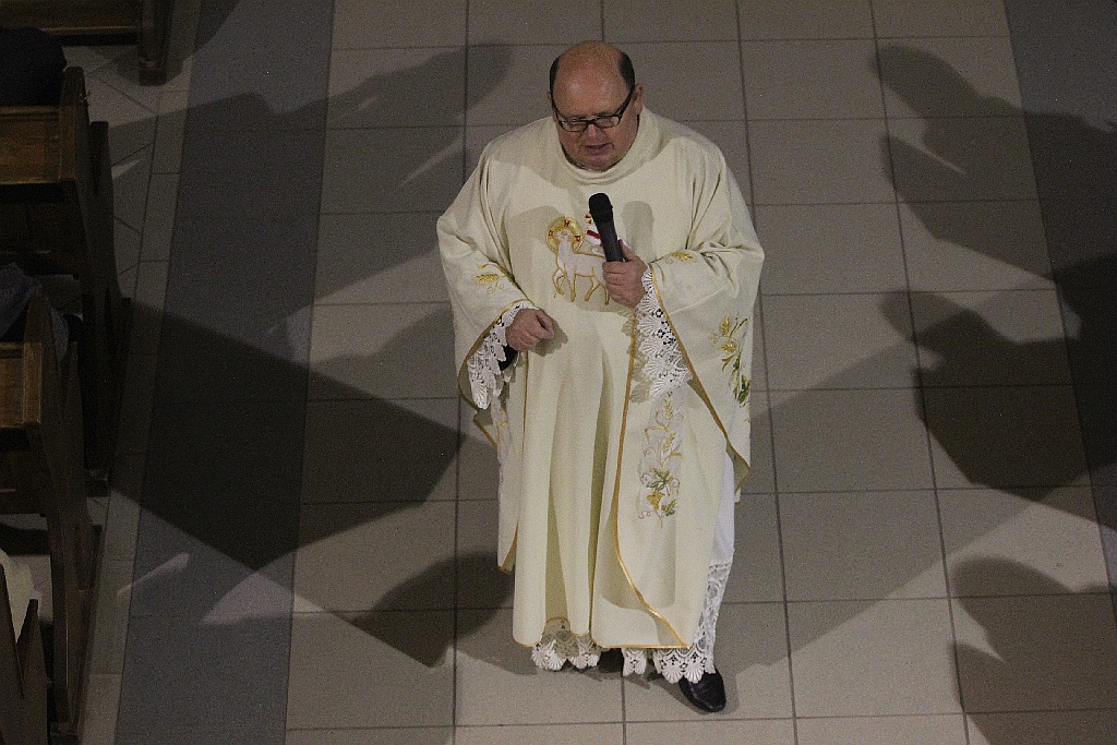 Liturgia Wigilii Paschalnej z procesją rezurekcyjną