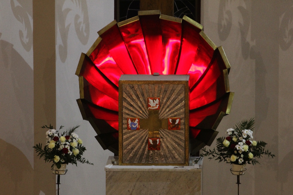 Liturgia Wigilii Paschalnej z procesją rezurekcyjną