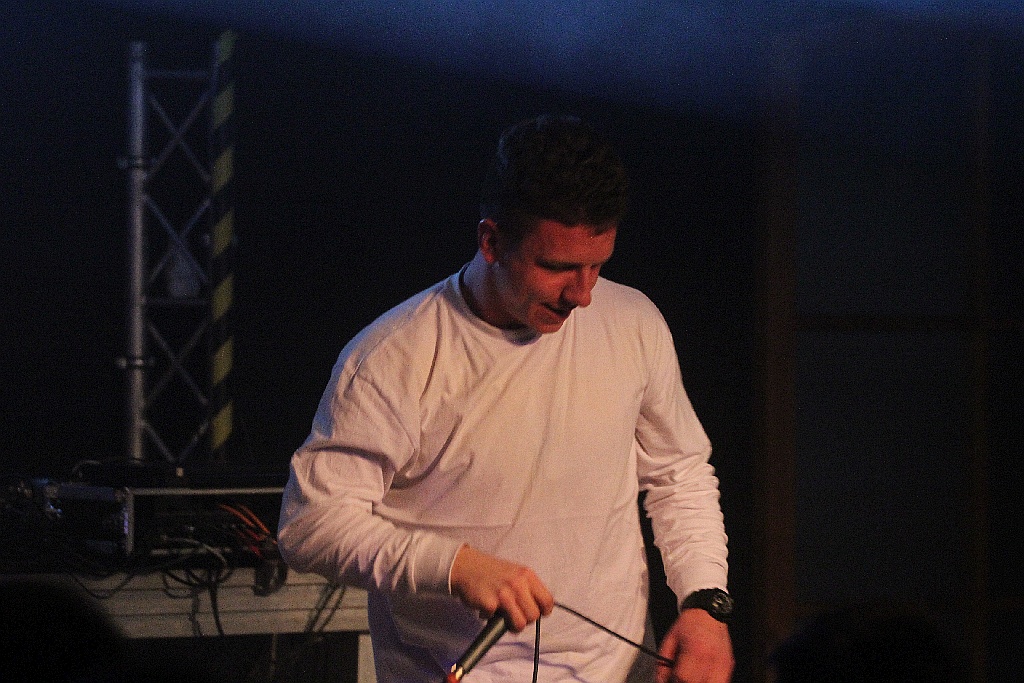 Jest super. Zeus żyje. Koncert w legnickiej Spiżarni