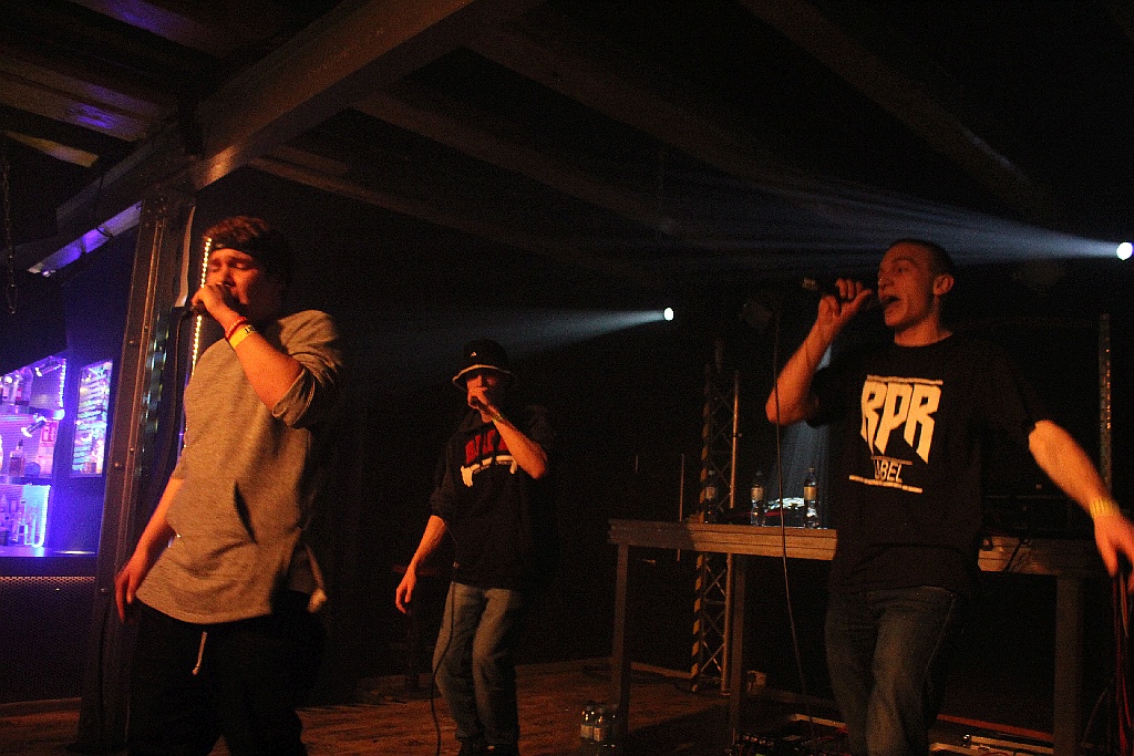 Jest super. Zeus żyje. Koncert w legnickiej Spiżarni