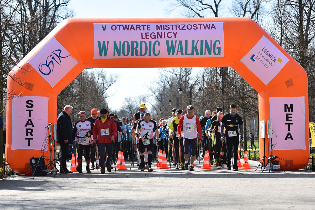 W parku odbyły się mistrzostwa Legnicy w nordic walking