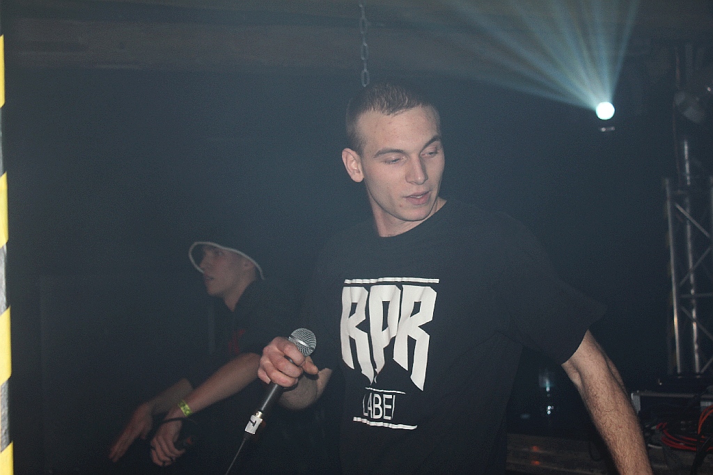 Jest super. Zeus żyje. Koncert w legnickiej Spiżarni