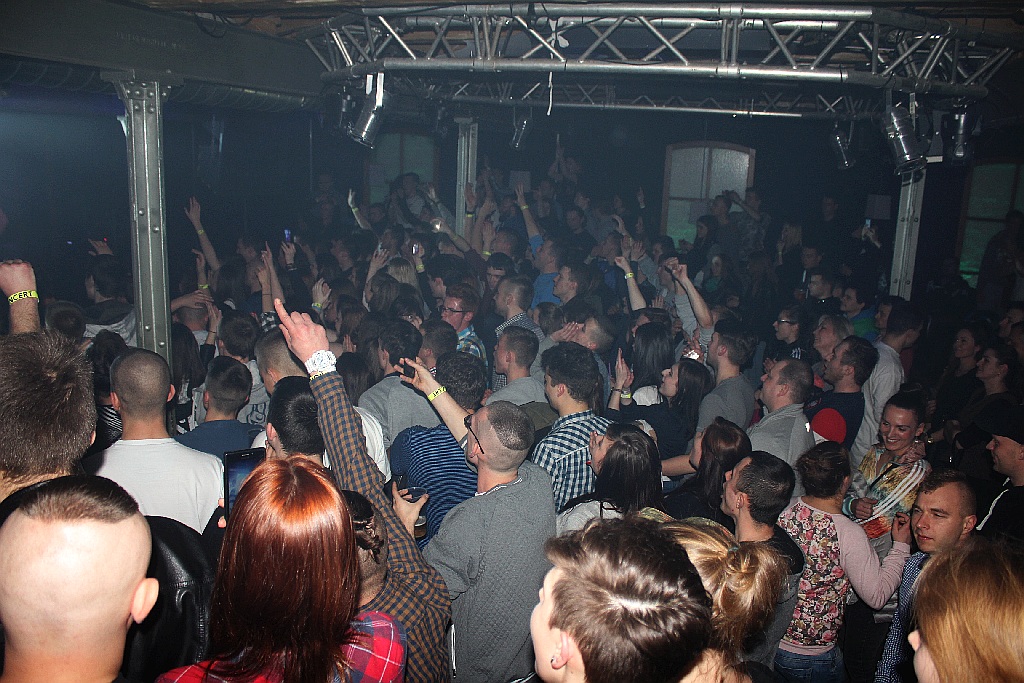 Jest super. Zeus żyje. Koncert w legnickiej Spiżarni