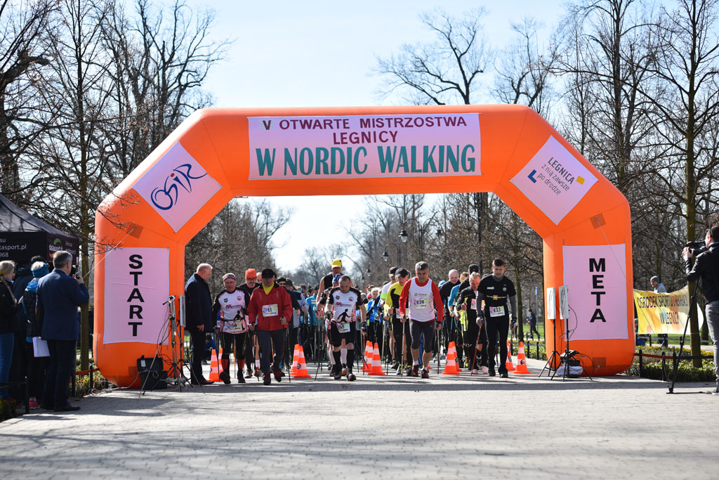 W parku odbyły się mistrzostwa Legnicy w nordic walking