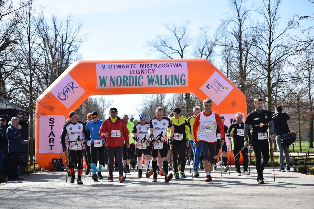 W parku odbyły się mistrzostwa Legnicy w nordic walking