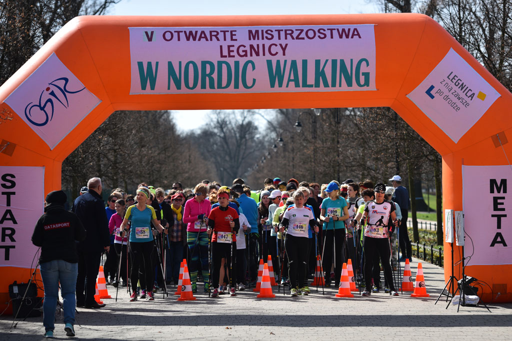 W parku odbyły się mistrzostwa Legnicy w nordic walking
