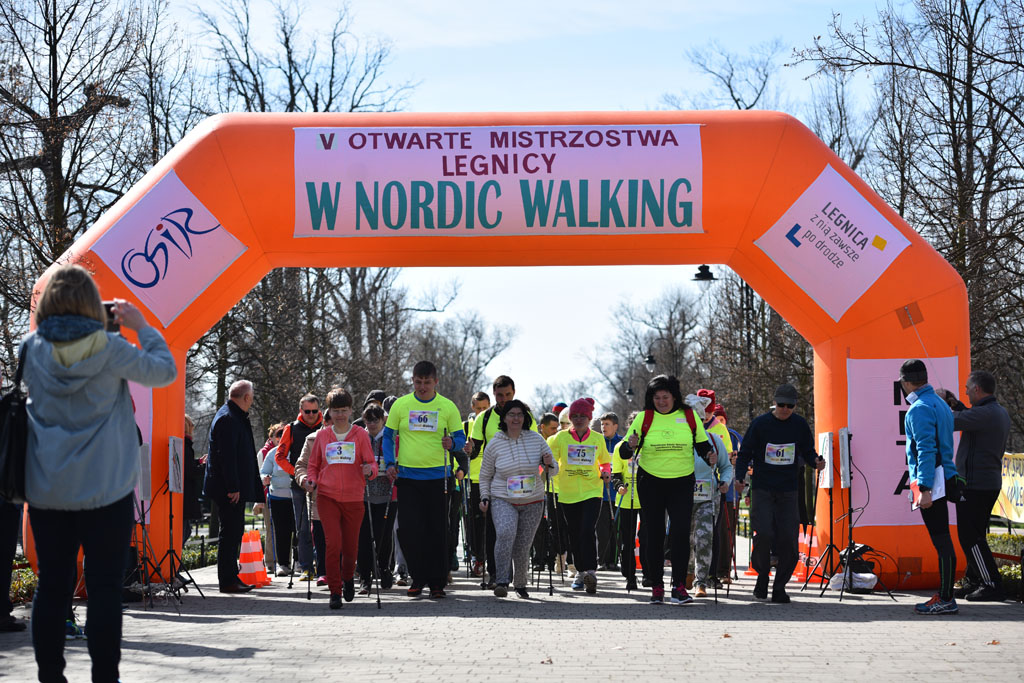 W parku odbyły się mistrzostwa Legnicy w nordic walking
