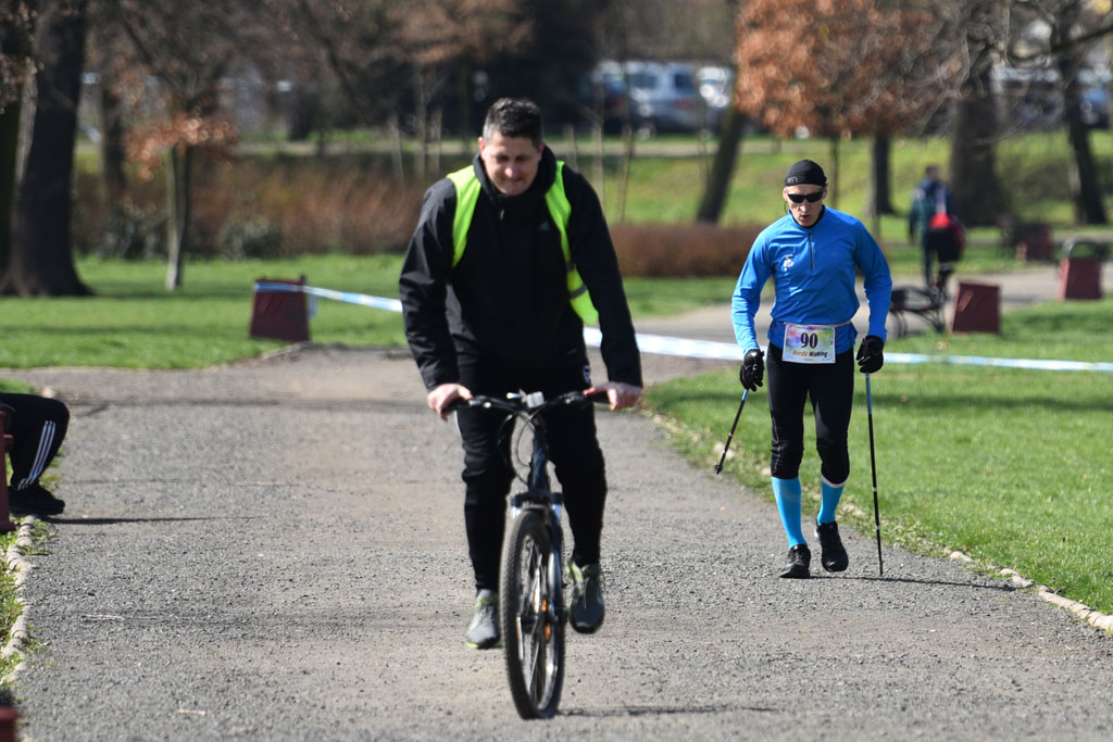 W parku odbyły się mistrzostwa Legnicy w nordic walking