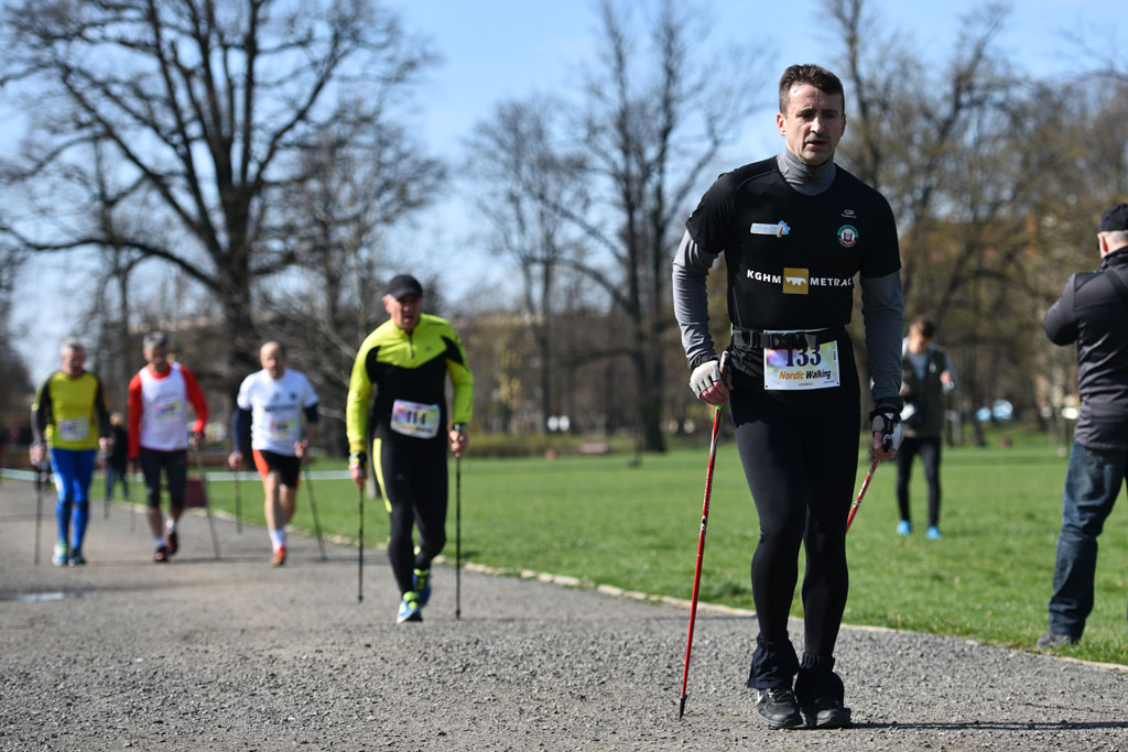 W parku odbyły się mistrzostwa Legnicy w nordic walking