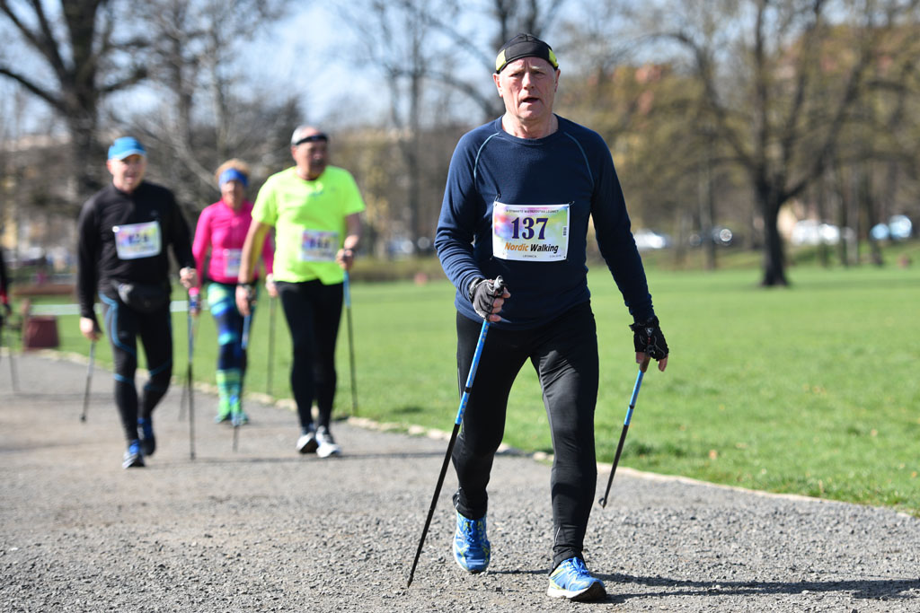 W parku odbyły się mistrzostwa Legnicy w nordic walking
