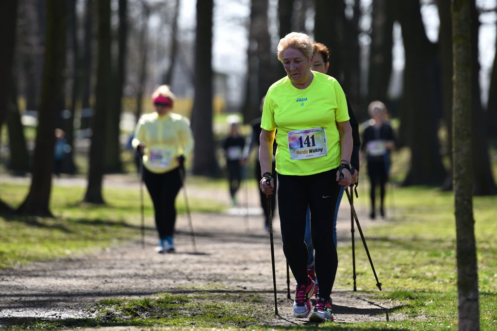 W parku odbyły się mistrzostwa Legnicy w nordic walking