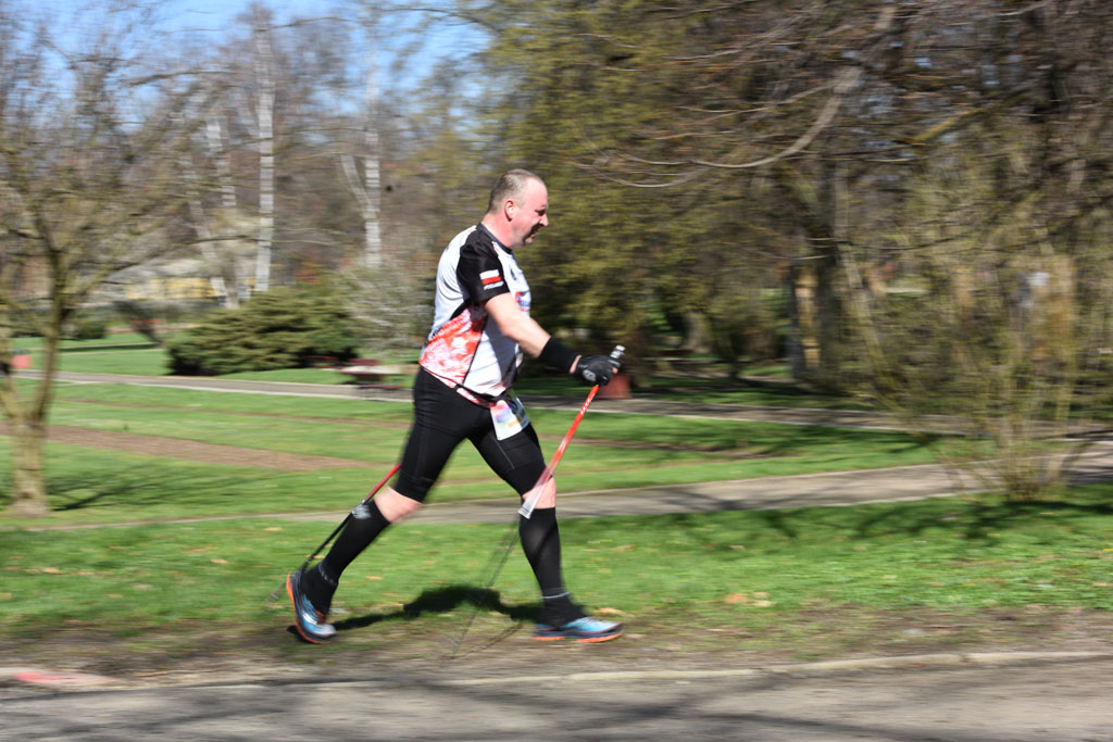 W parku odbyły się mistrzostwa Legnicy w nordic walking