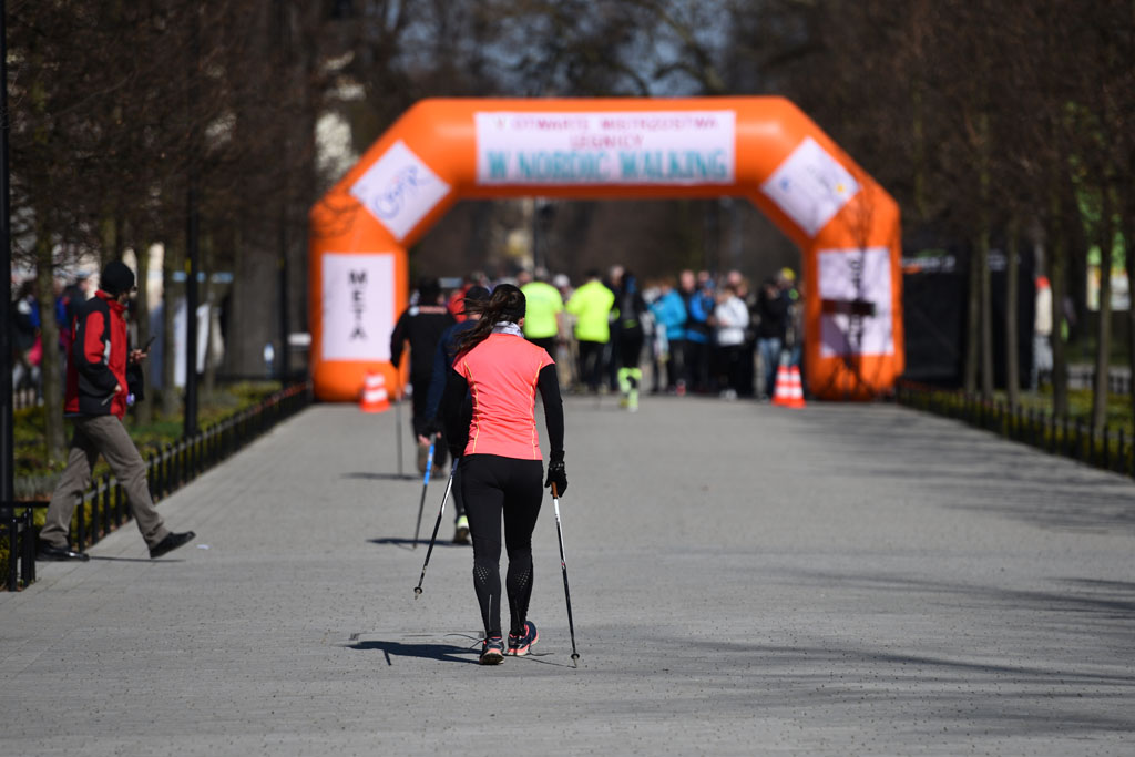 W parku odbyły się mistrzostwa Legnicy w nordic walking