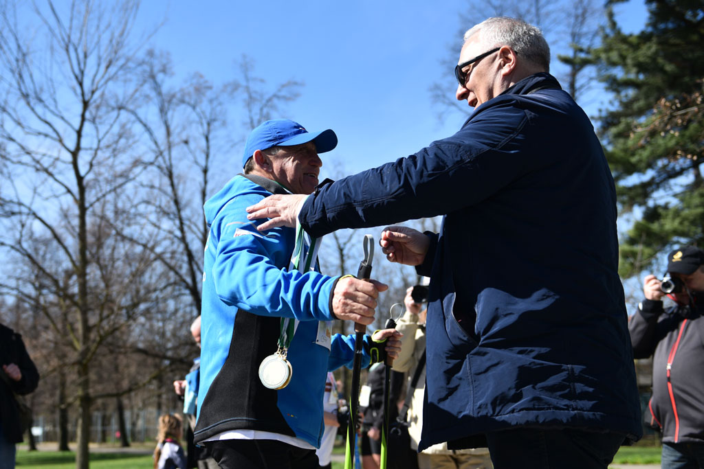 W parku odbyły się mistrzostwa Legnicy w nordic walking
