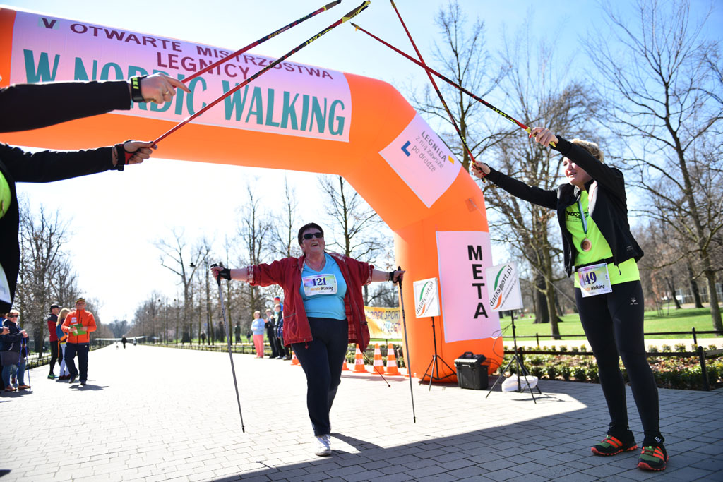 W parku odbyły się mistrzostwa Legnicy w nordic walking