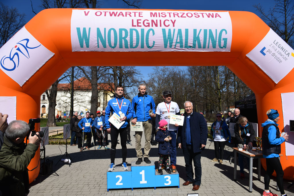 W parku odbyły się mistrzostwa Legnicy w nordic walking