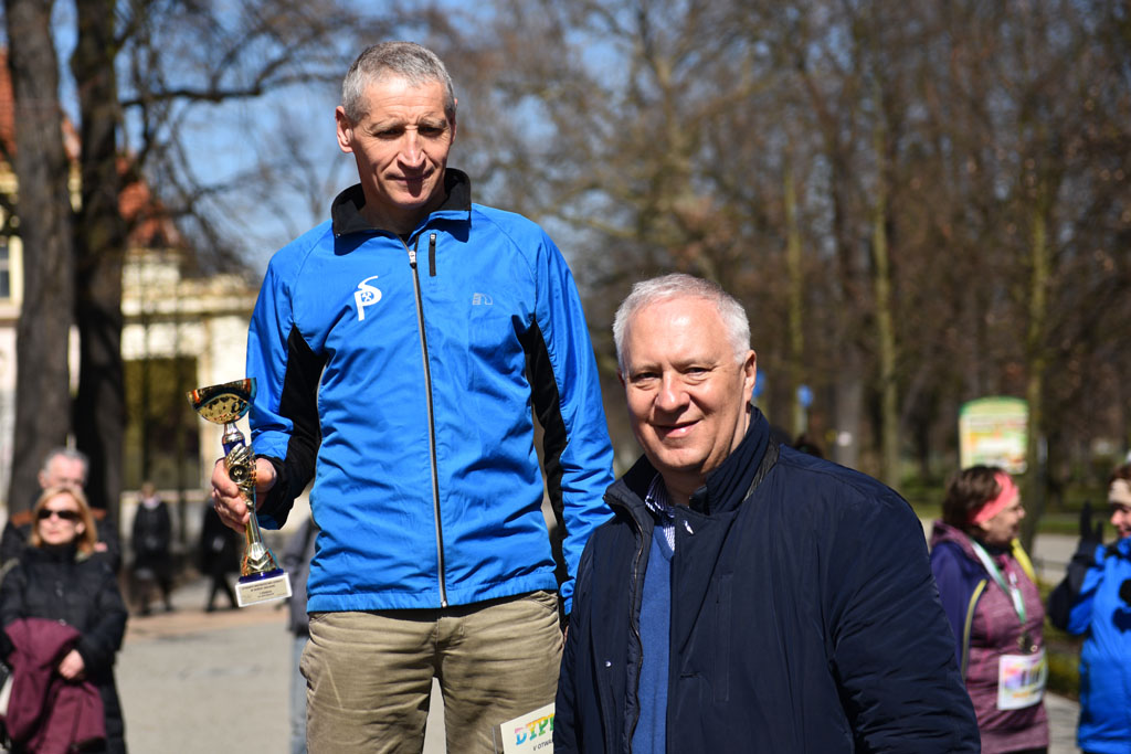 W parku odbyły się mistrzostwa Legnicy w nordic walking