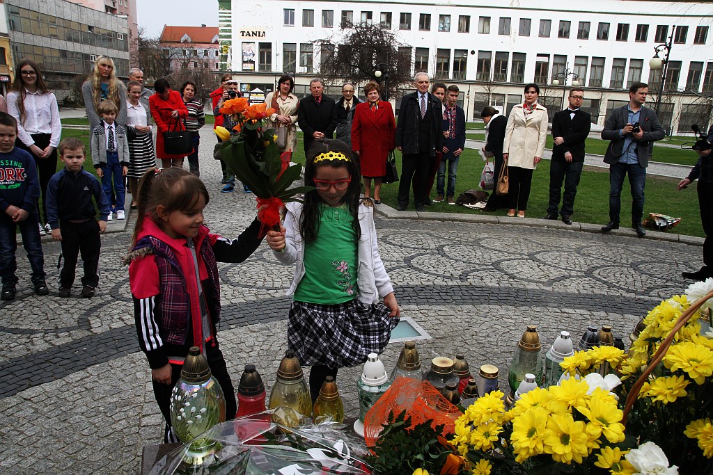 Złożyli kwiaty w 11. rocznicę śmierci papieża Polaka