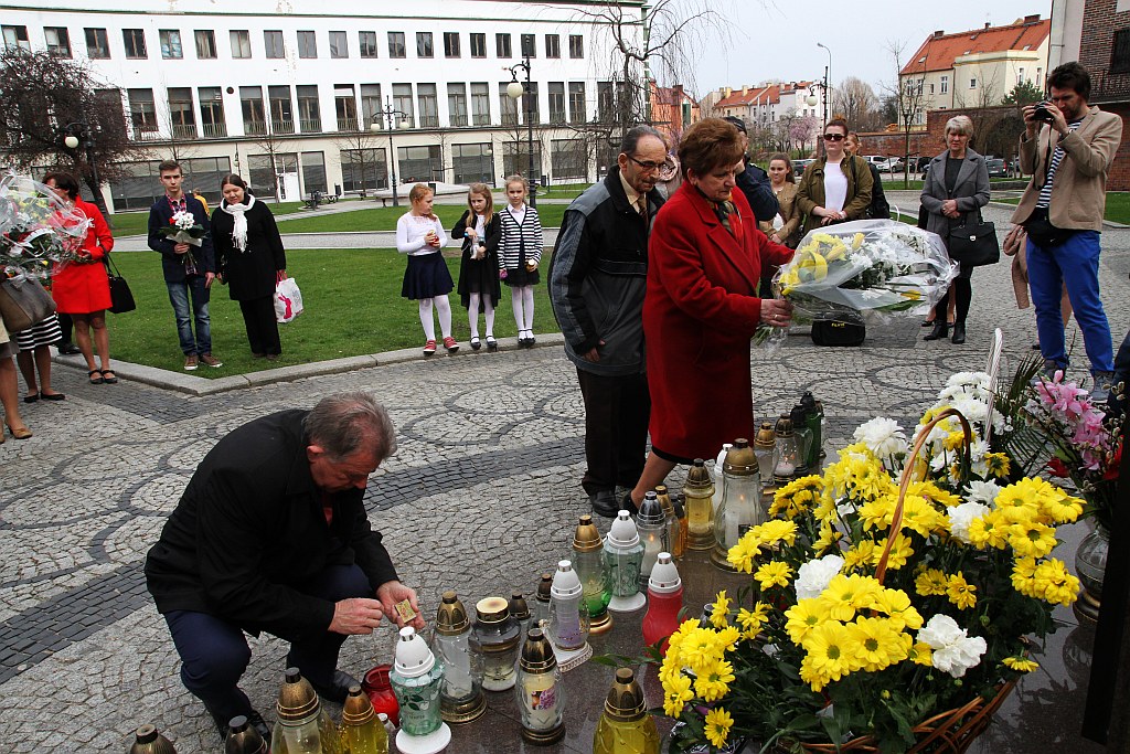Złożyli kwiaty w 11. rocznicę śmierci papieża Polaka