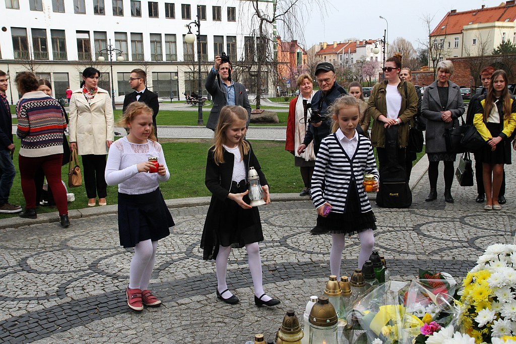 Złożyli kwiaty w 11. rocznicę śmierci papieża Polaka