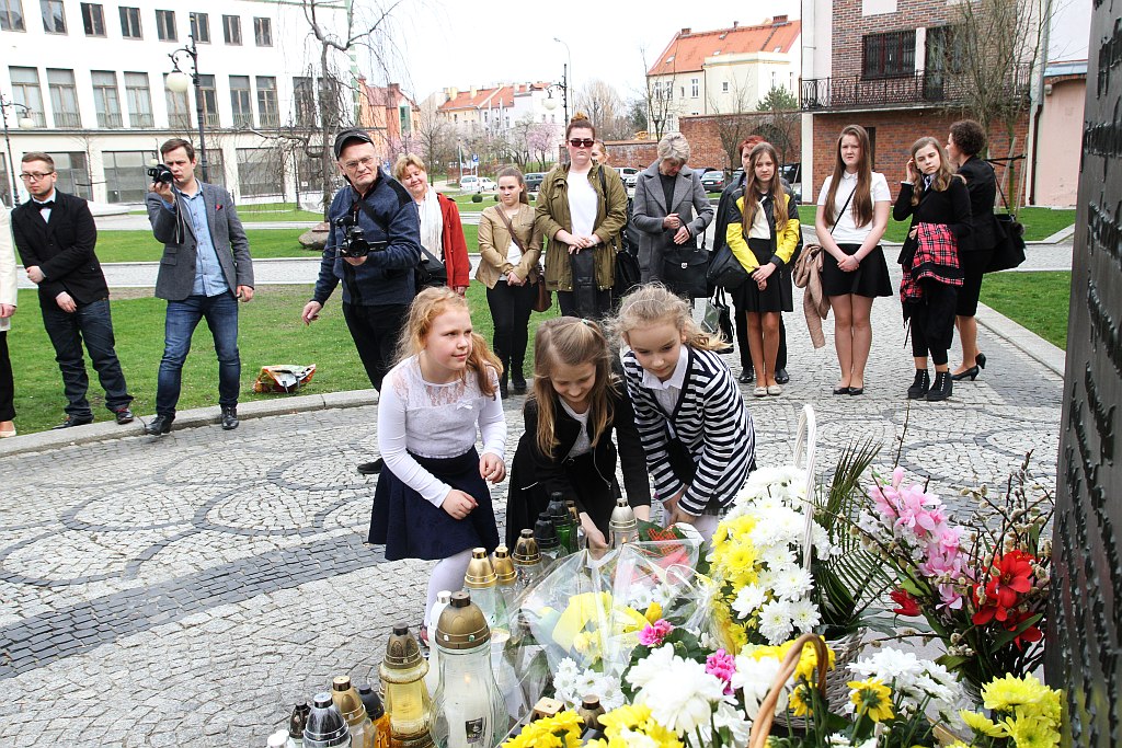 Złożyli kwiaty w 11. rocznicę śmierci papieża Polaka