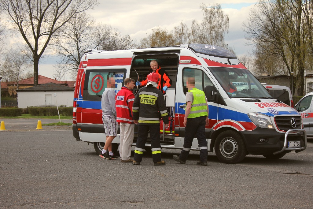 Czterysta litrów kwasu siarkowego wyciekło z pojemnika