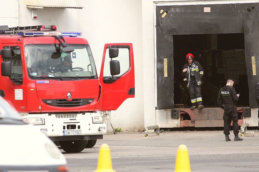 Czterysta litrów kwasu siarkowego wyciekło z pojemnika
