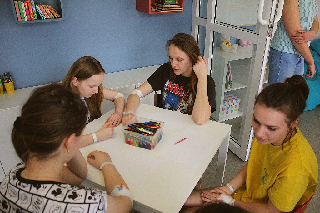 Uroczyście oddano do użytku świetlicę na oddziale pediatrycznym