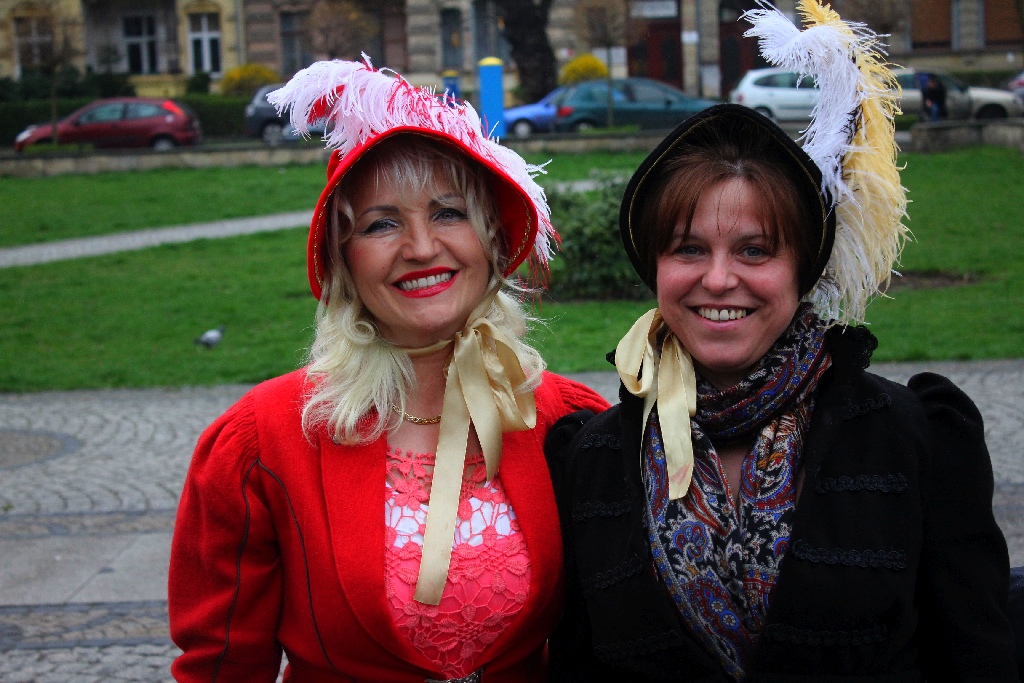 Chrzest Polski przed katedrą św. Piotra i Pawła w Legnicy