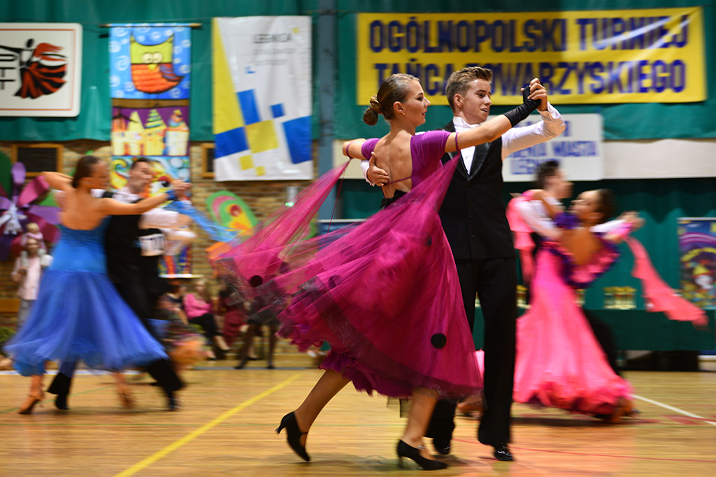W hali sportowej przy ul. Lotniczej tańczyły pary z całej Polski