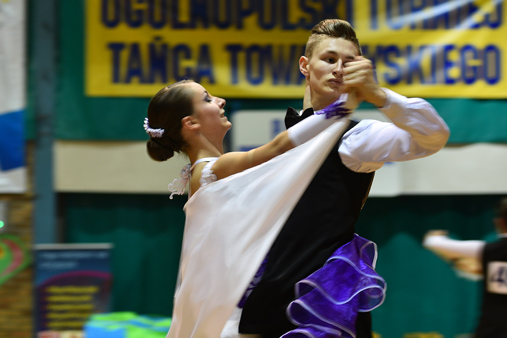 W hali sportowej przy ul. Lotniczej tańczyły pary z całej Polski