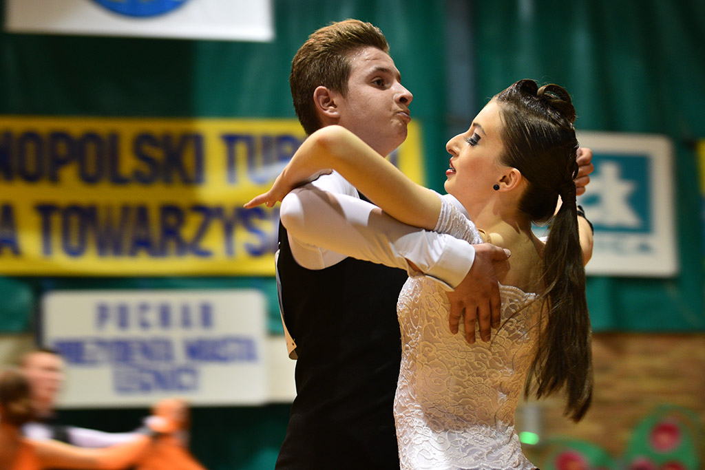 W hali sportowej przy ul. Lotniczej tańczyły pary z całej Polski