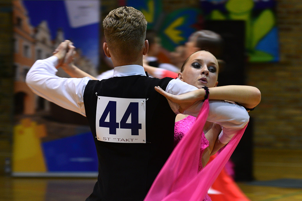 W hali sportowej przy ul. Lotniczej tańczyły pary z całej Polski