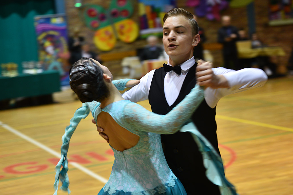 W hali sportowej przy ul. Lotniczej tańczyły pary z całej Polski