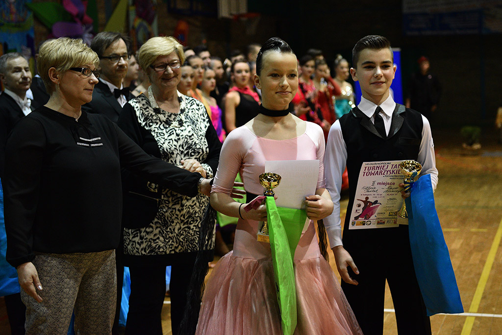 W hali sportowej przy ul. Lotniczej tańczyły pary z całej Polski