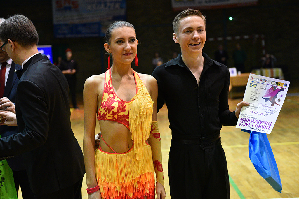 W hali sportowej przy ul. Lotniczej tańczyły pary z całej Polski
