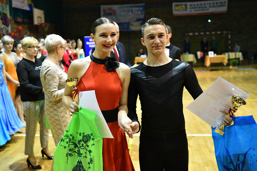 W hali sportowej przy ul. Lotniczej tańczyły pary z całej Polski
