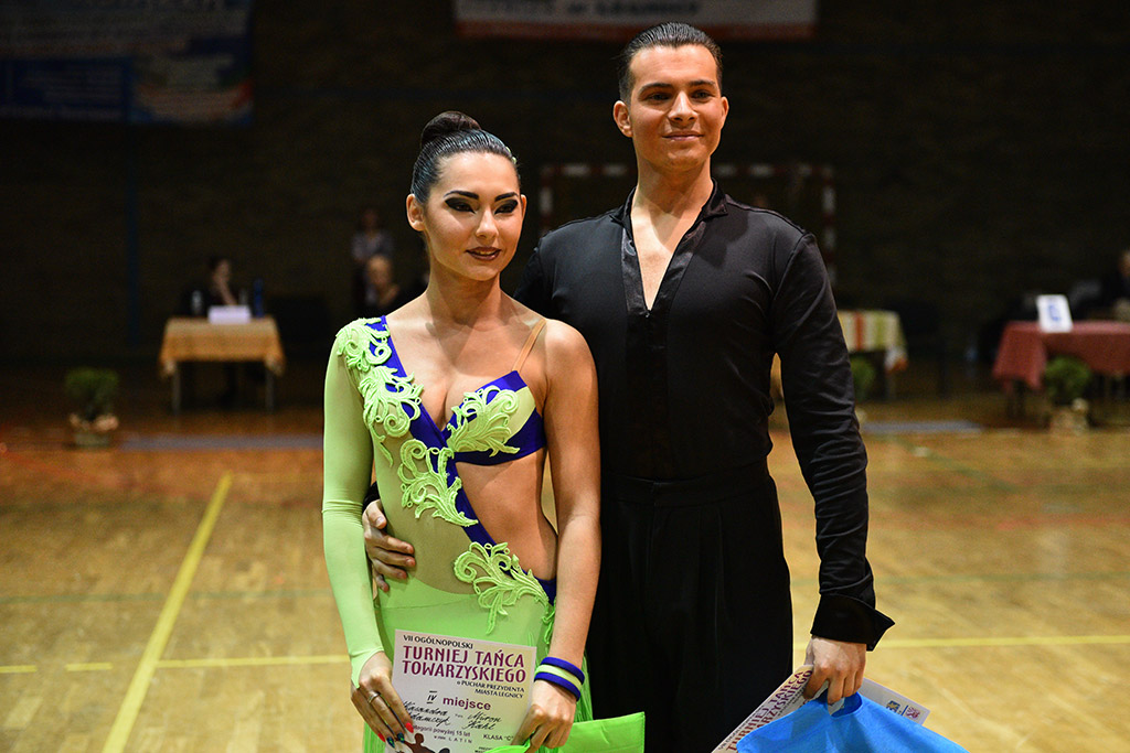 W hali sportowej przy ul. Lotniczej tańczyły pary z całej Polski