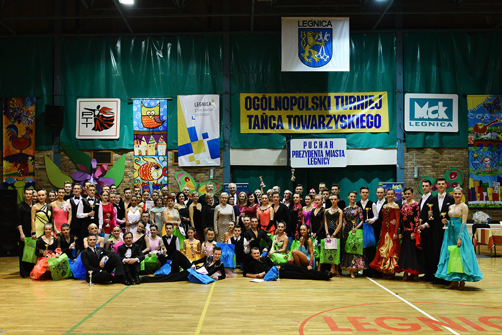 W hali sportowej przy ul. Lotniczej tańczyły pary z całej Polski