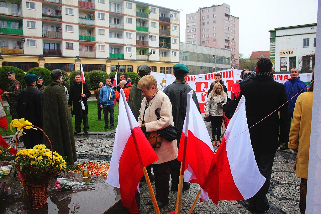 Obchody szóstej rocznicy katastrofy smoleńskiej w Legnicy