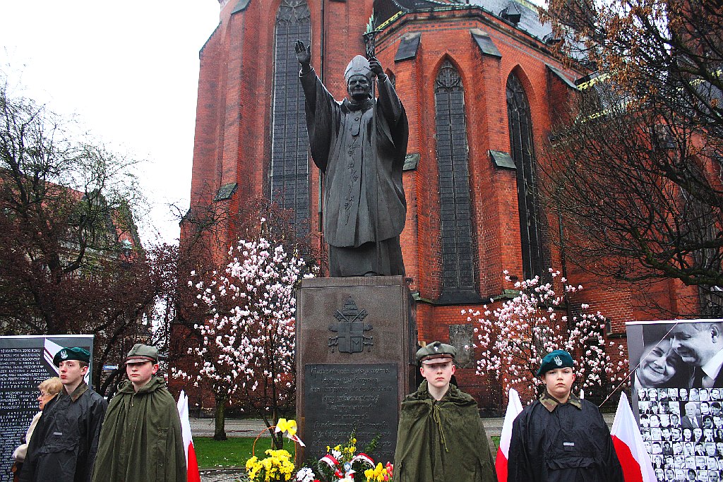 Obchody szóstej rocznicy katastrofy smoleńskiej w Legnicy