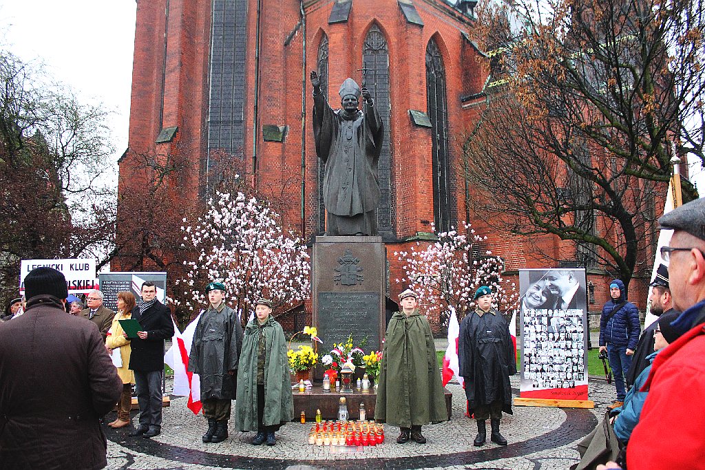 Obchody szóstej rocznicy katastrofy smoleńskiej w Legnicy