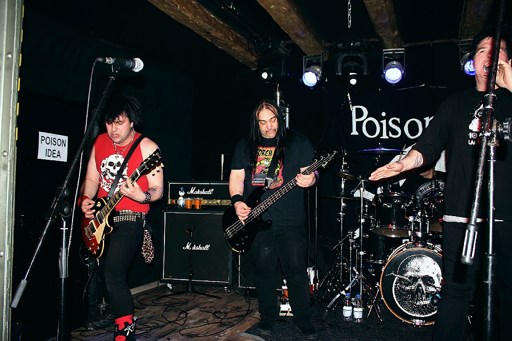 Królowie punk rocka zgromadzili fanów w legnickiej  Spiżarni