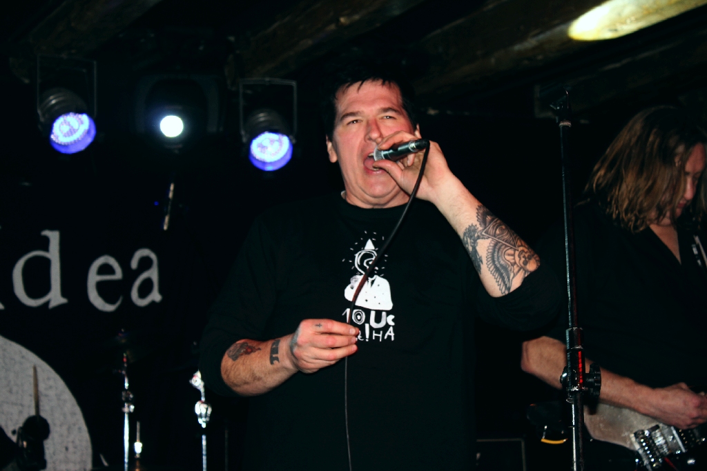 Królowie punk rocka zgromadzili fanów w legnickiej  Spiżarni