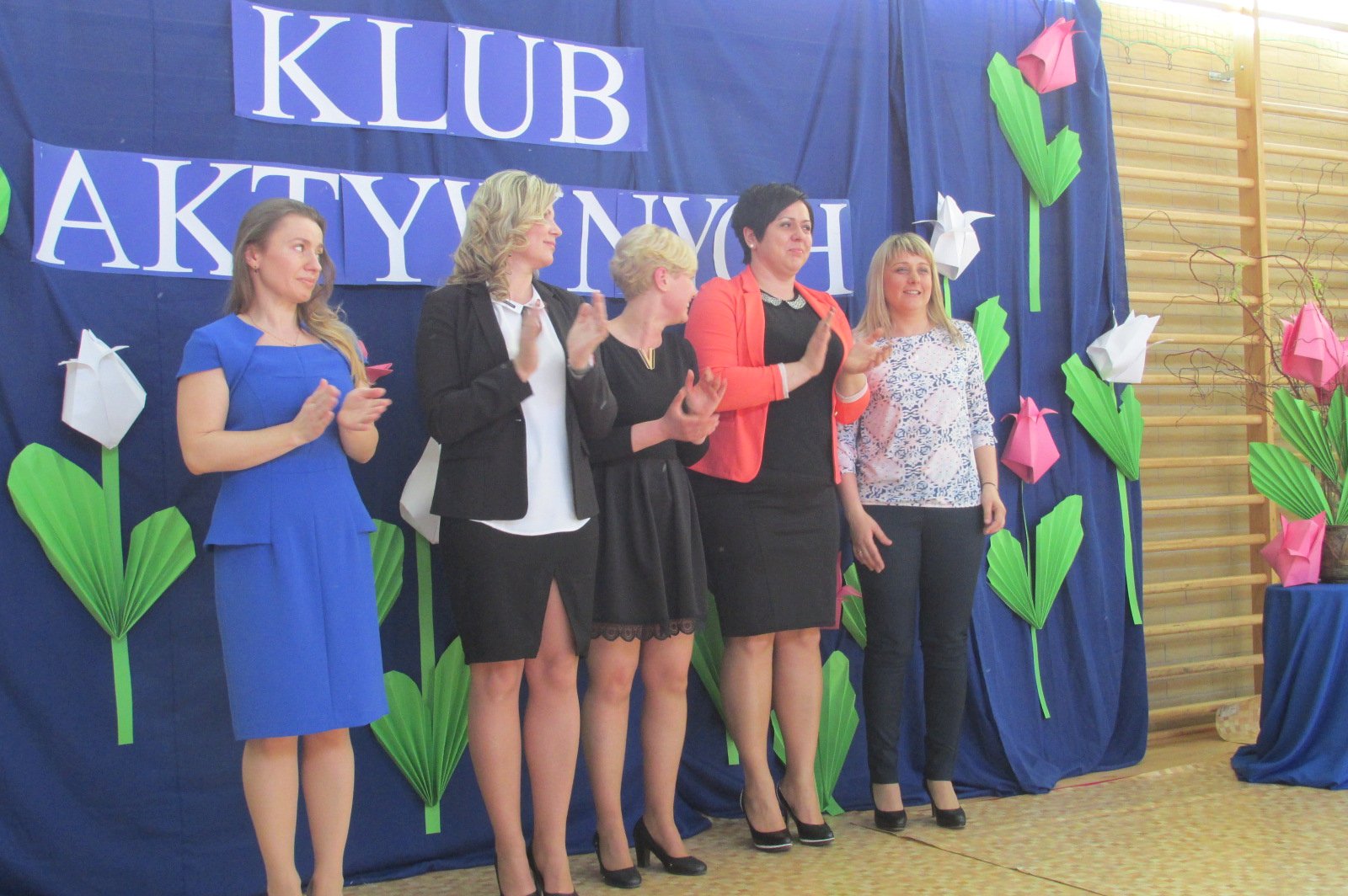Dyrektor SP nr 18 nagrodził uczniów złotymi laurami